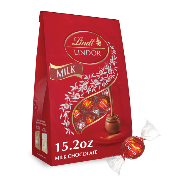 Lindt LINDOR Milk Chocolate Candy Truffles, Chocolate with Melting